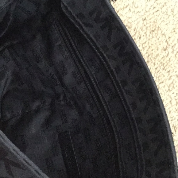 Authentic Michael Kors purse 👜 - Picture 7 of 8